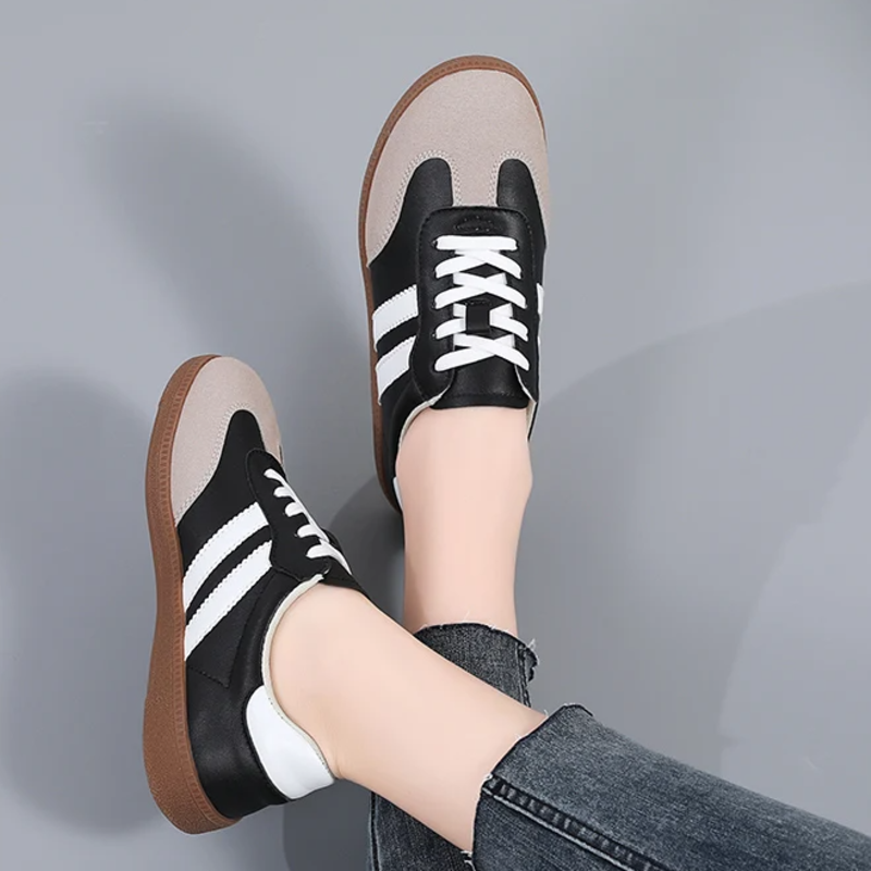 Brooklyn Low-Top Sneakers