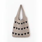 Bolso de corazón tejido