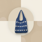Bolso de corazón tejido